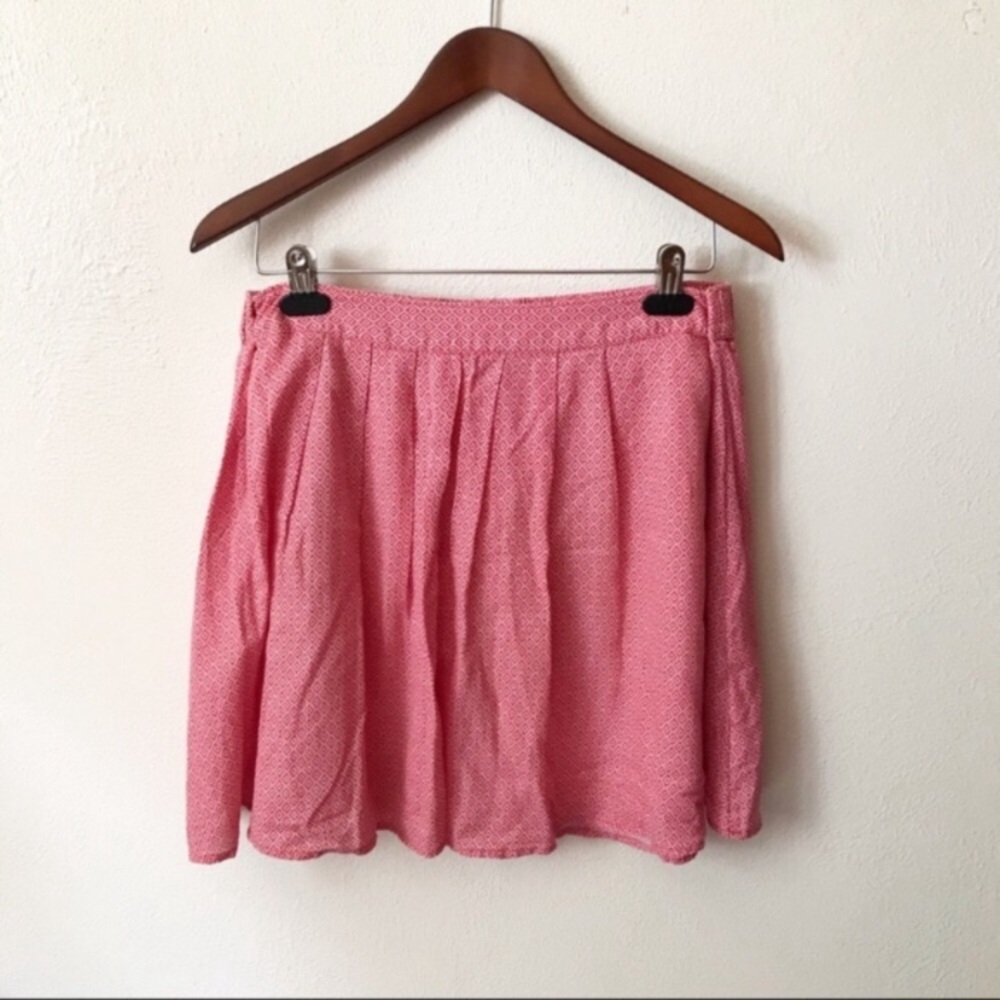 Old Navy • Pink Diamond Pattern Skirt